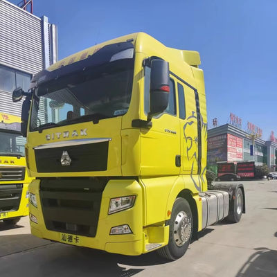 4X2 6X4 手動または自動トランスミッションのシノトラックシトラクトトラック