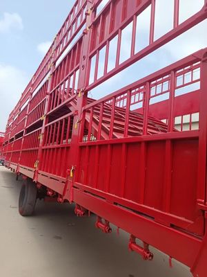 最大重荷 30000 kg 双甲板動物 家禽 畜産 半トレーラー 3/4 アクセル