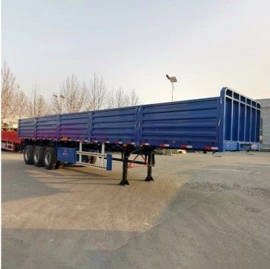 輸出好 13m 3 軸側壁半トレーラー 高重荷と鋼材