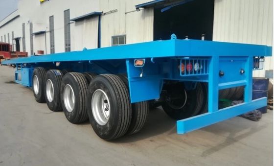 50 トン の 荷重 容量 の 半トレーラー コンテナ や 平床 貨物 を 輸送 する ため の 理想 的 な 車