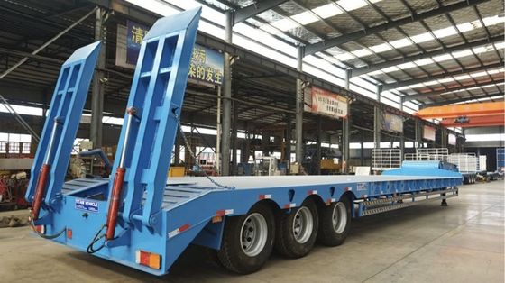 重荷輸送のための4軸半トレーラー Q345B / T700 鋼本梁