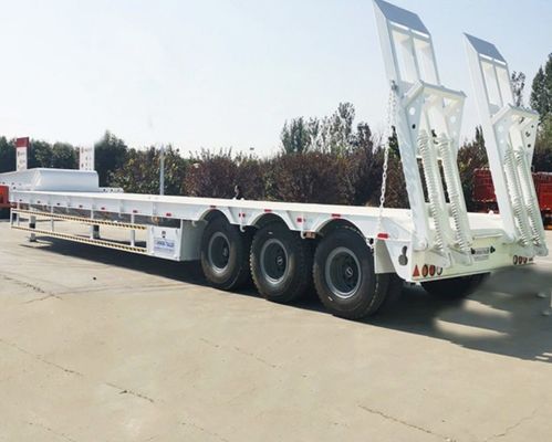 メカニカル・レッダー 3軸低床トレーラー 重荷28t着陸車 FUWA/JOST/WOSHENG