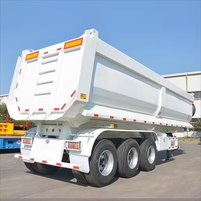 お客様の要求 パーソナライズされた設計と13/16トンの軸を持つ三軸傾斜トレーラー