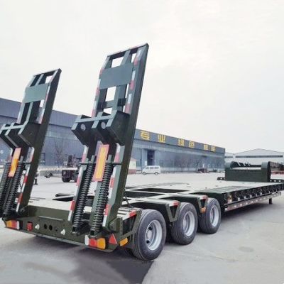 トラックトレーラー 2024型 ステアリングと回転式リフティングエアバッグ 軸 低床半トレーラー
