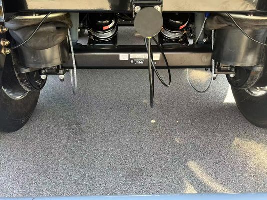 30トン 40トン 60トン 80トン 型 ストーン 後ろのダンプトラック 28トンの着陸車付きの半トレーラー