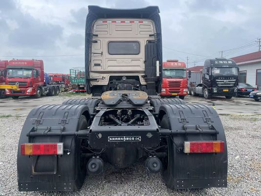 輸出業者のユーロ6排出量基準のLHD 6x4トラック