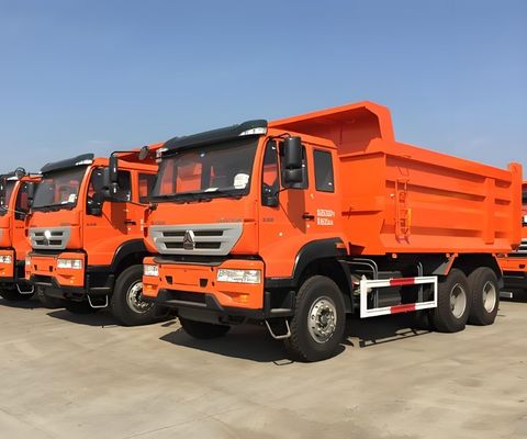 SINOTRUCK HOWO 4x2 6x4 8x4 2人の乗客のための水力シリンダーティパーダンプトラック