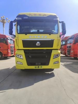 4X2 6X4 手動または自動トランスミッションのシノトラックシトラクトトラック