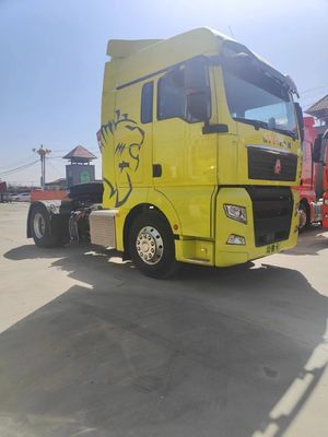 4X2 6X4 手動または自動トランスミッションのシノトラックシトラクトトラック