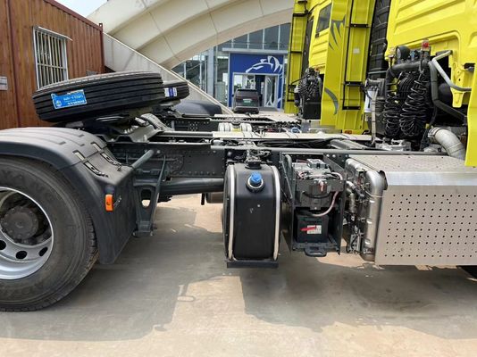 手動左牽引 トラック ディーゼル トラクター トラック 重荷輸送 トラック トラック