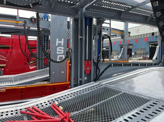 水力式リフティング・メカニズムと手動リフティングを備えたカスタマイズ可能な自動車トレーラー・キャリア
