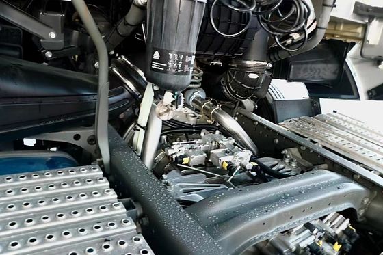 570hp Sinotruk Huanghe X7 4X2 ユーロ6 空中懸垂 自動トランスミッション トラクター トラック